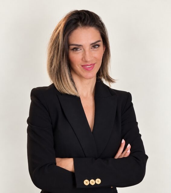 Avv Stela Kapllani 4 e1790271929563